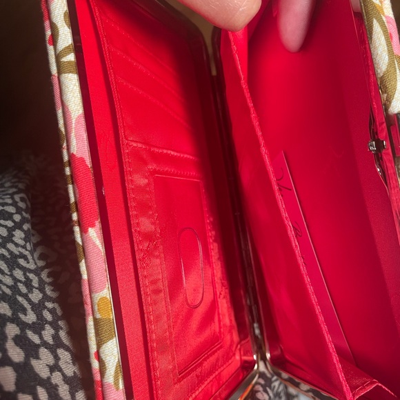 Vera Bradley wallet - brand new with tags - Picture 2 of 7